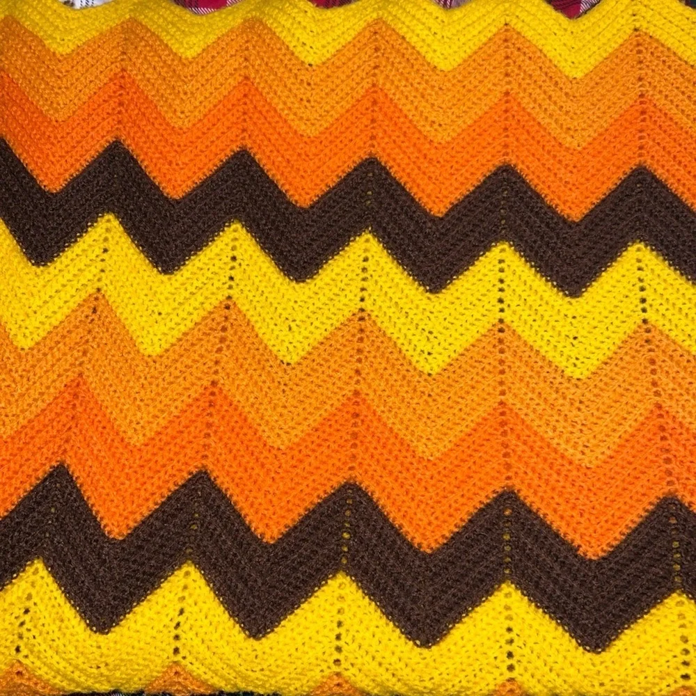 Handmade Zig Zag Crochet Afghan Blanket 70’s